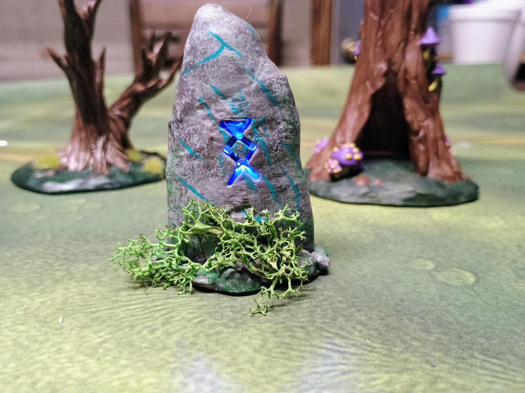 Runestone of Radiance | LED Fantasy Miniatures for DnD & Daggerheart (UNPAINTED)