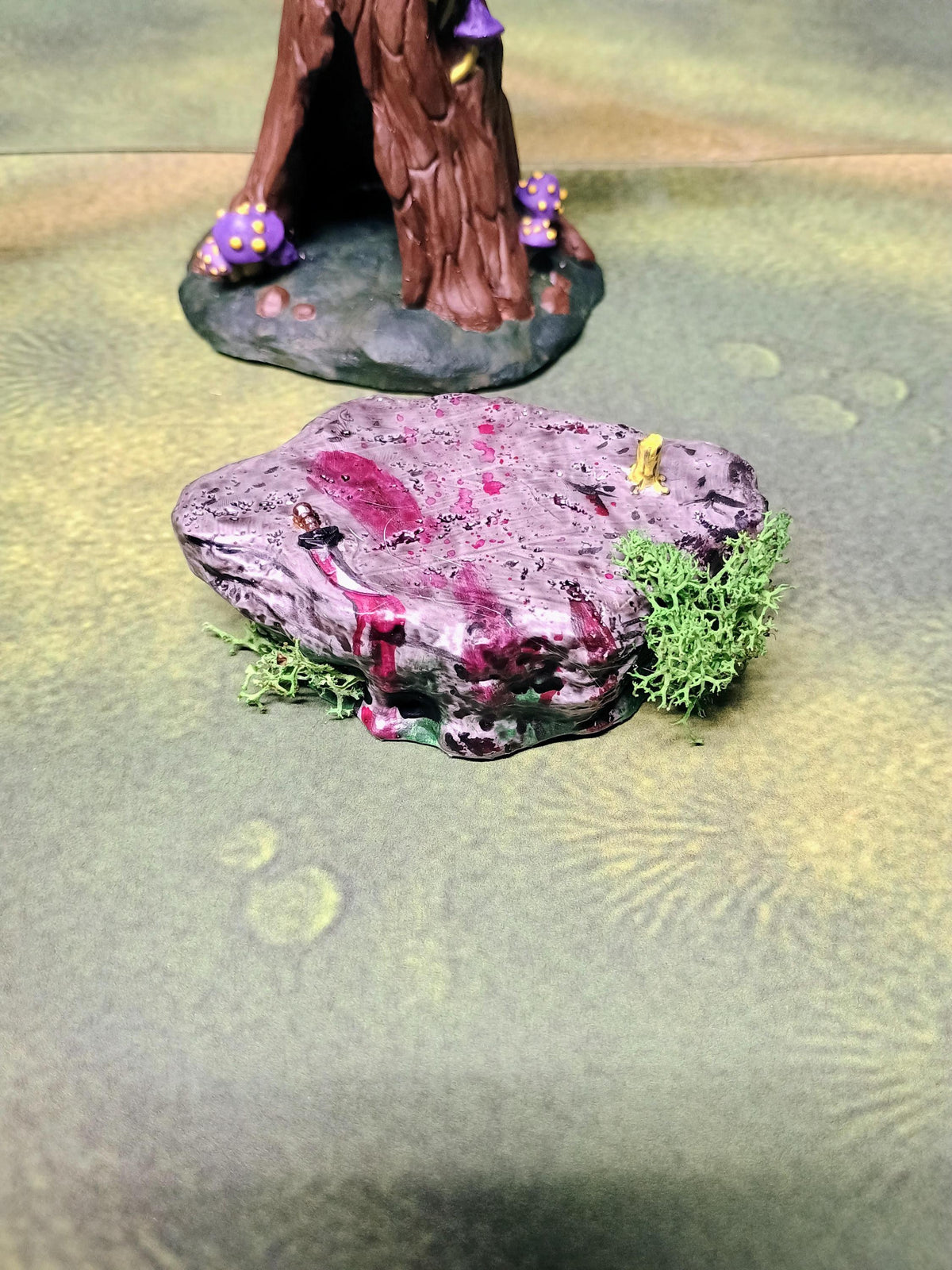Runestone of Radiance | LED Fantasy Miniatures for DnD & Daggerheart (UNPAINTED)