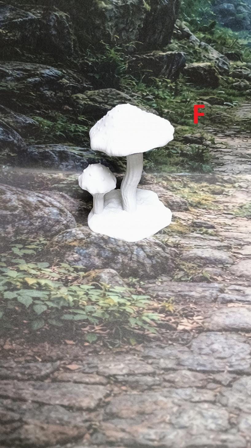 Giant Mushroom Terrain Set – LED Fantasy Scatter for D&D, RPG (Unpainted)
